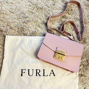 Furla metropolis bag original , perfect condition, wears only for photoshoot